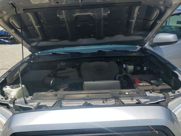 2018 TOYOTA TACOMA