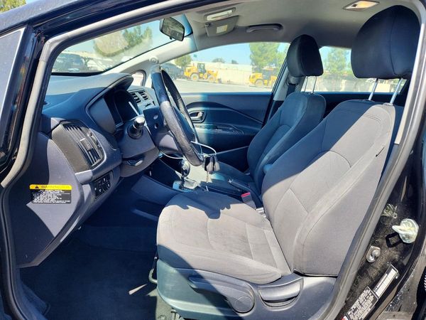 2013 KIA RIO 5-DOOR EX / SX