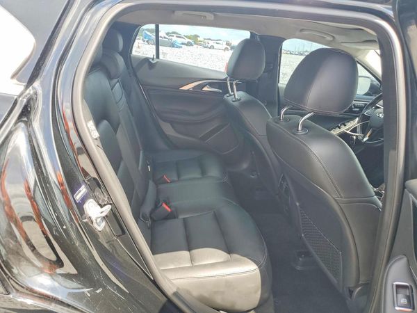 2018 INFINITI QX30