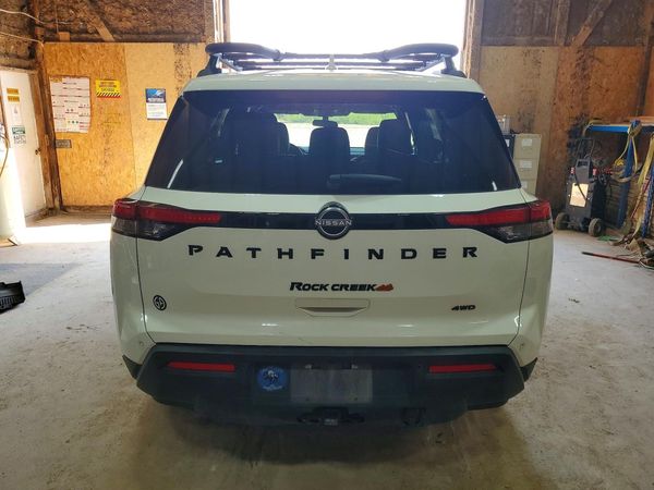 2025 NISSAN PATHFINDER SV