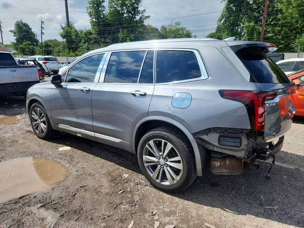 2021 CADILLAC XT6