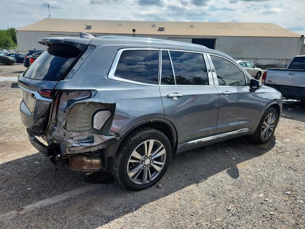 2021 CADILLAC XT6
