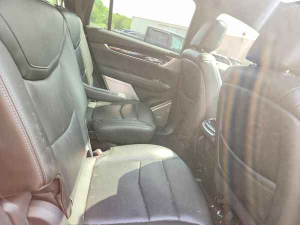 2021 CADILLAC XT6
