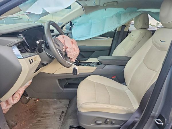 2024 CADILLAC XT5