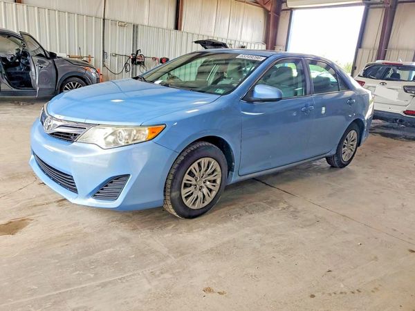 2012 TOYOTA CAMRY