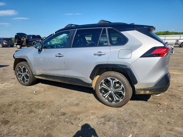2025 TOYOTA RAV4 XSE