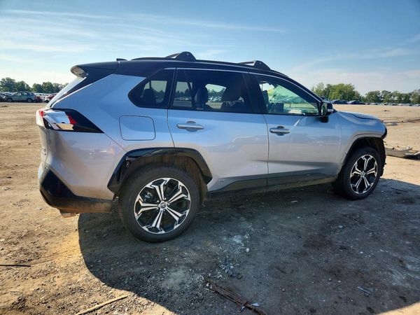 2025 TOYOTA RAV4 XSE