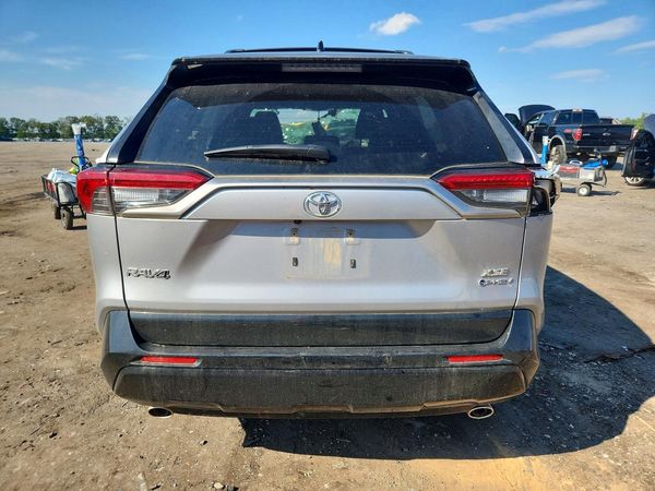 2025 TOYOTA RAV4 XSE