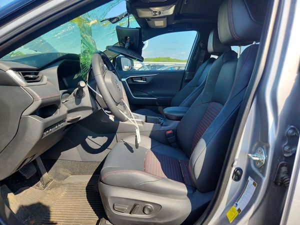 2025 TOYOTA RAV4 XSE