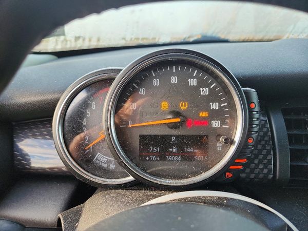 2015 MINI COOPER