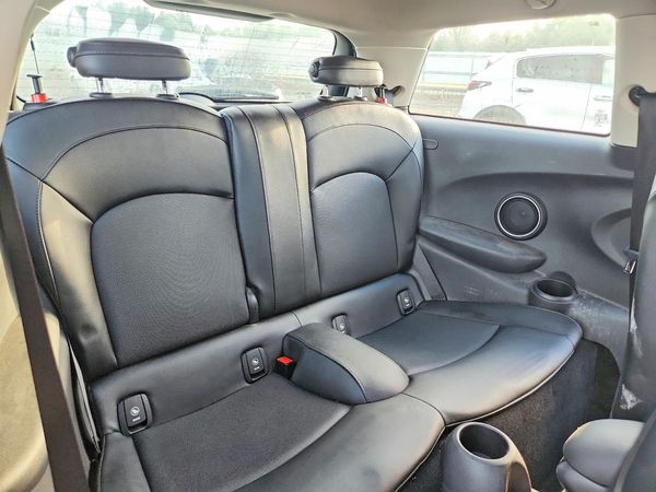 2015 MINI COOPER