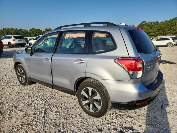 2018 SUBARU FORESTER Base P