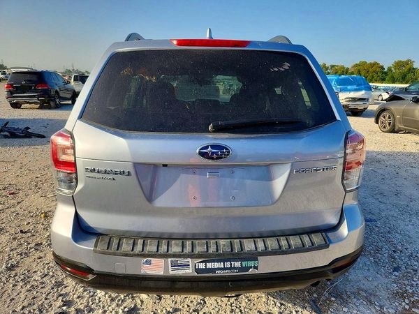 2018 SUBARU FORESTER Base P