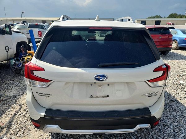 2022 SUBARU FORESTER Touring