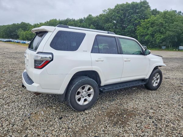 2022 TOYOTA 4RUNNER SR5