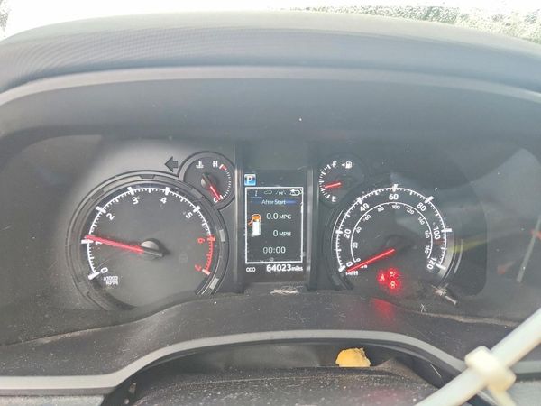 2022 TOYOTA 4RUNNER SR5