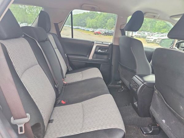 2022 TOYOTA 4RUNNER SR5