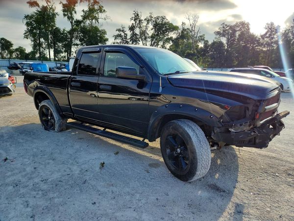2013 RAM 1500 ST