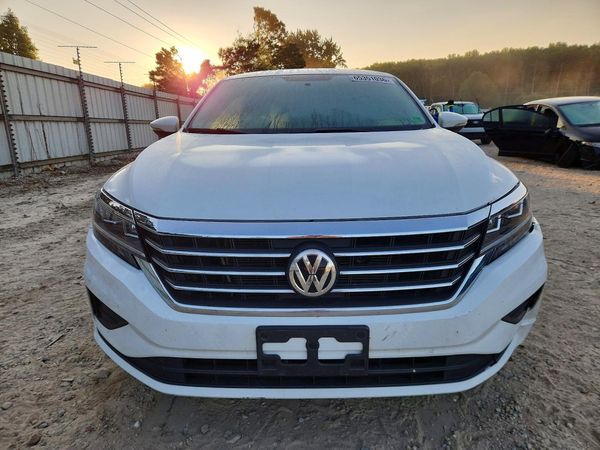 2021 VOLKSWAGEN PASSAT