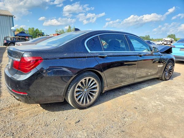 2013 BMW 740 xDrive