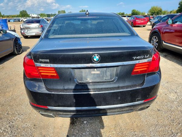 2013 BMW 740 xDrive