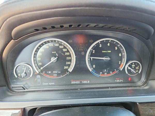 2013 BMW 740 xDrive