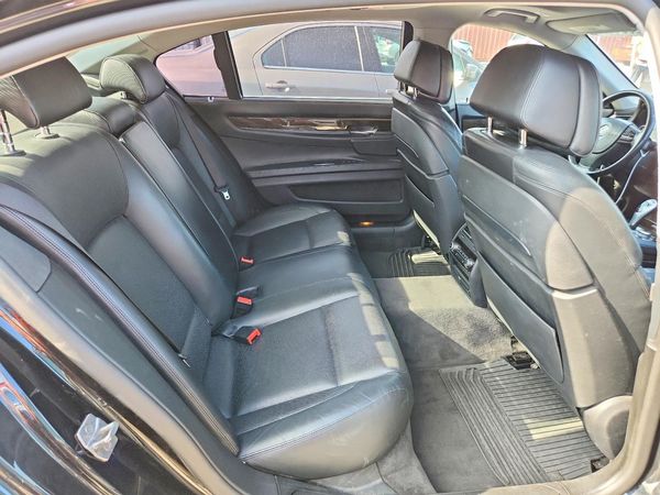 2013 BMW 740 xDrive