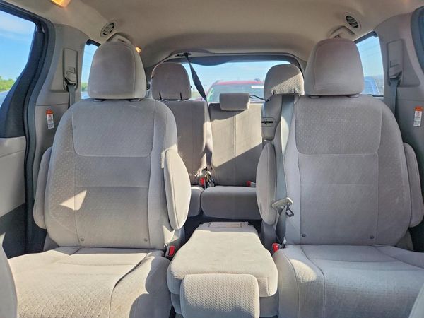 2015 TOYOTA SIENNA