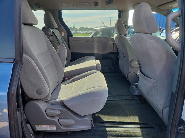 2015 TOYOTA SIENNA