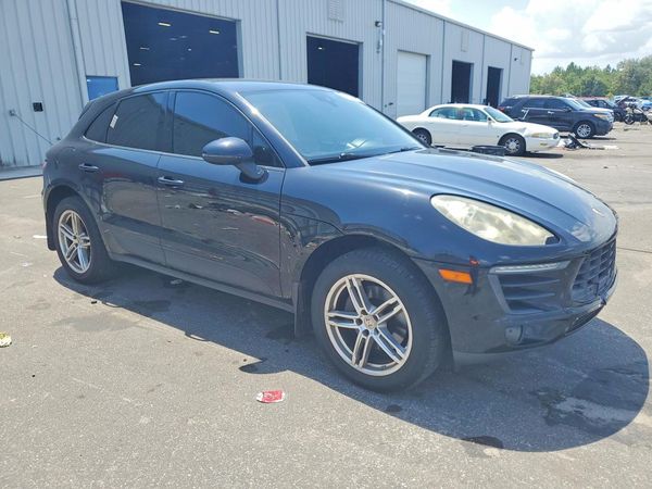 2017 PORSCHE MACAN