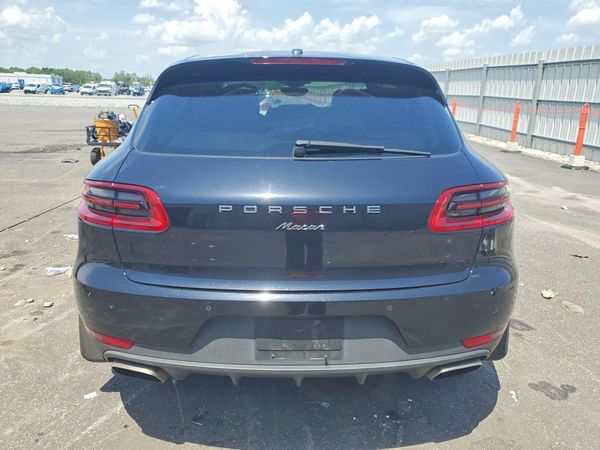 2017 PORSCHE MACAN