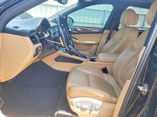 2017 PORSCHE MACAN