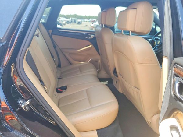 2017 PORSCHE MACAN