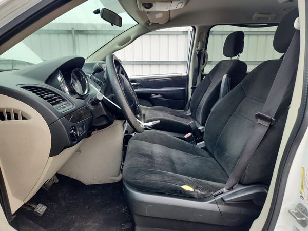 2015 DODGE GRAND CARAVAN SE