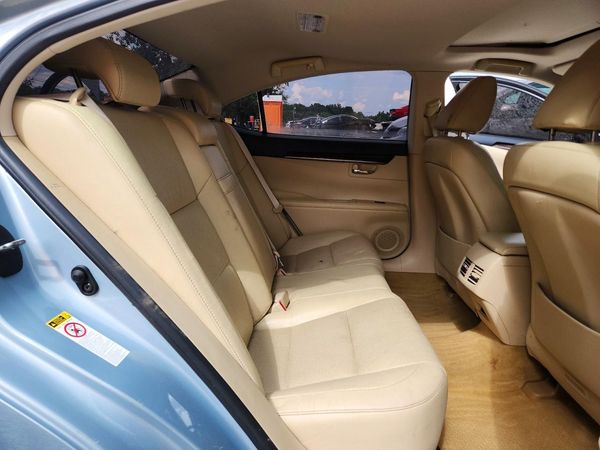 2013 LEXUS ES