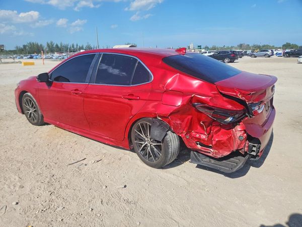2022 TOYOTA CAMRY SE