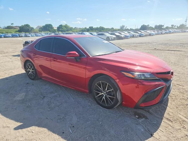 2022 TOYOTA CAMRY SE