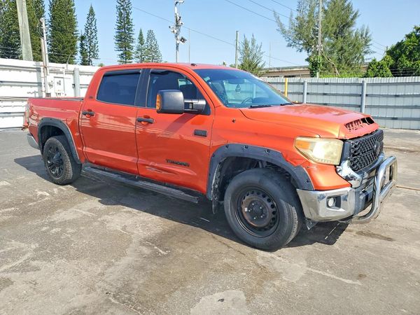 2018 TOYOTA TUNDRA SR5