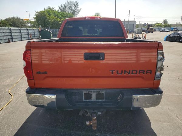 2018 TOYOTA TUNDRA SR5