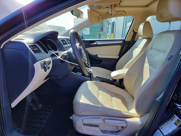 2017 VOLKSWAGEN JETTA SE