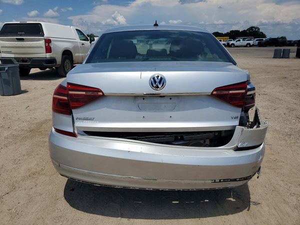 2017 VOLKSWAGEN PASSAT