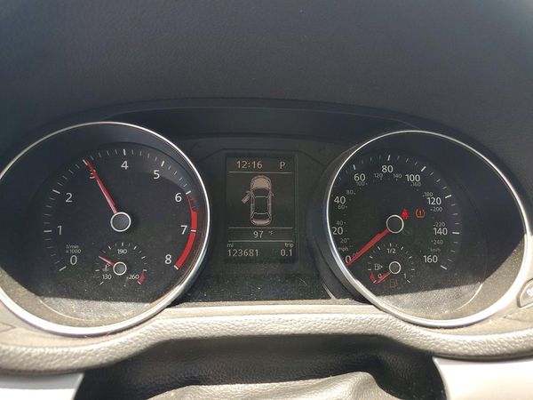 2017 VOLKSWAGEN PASSAT