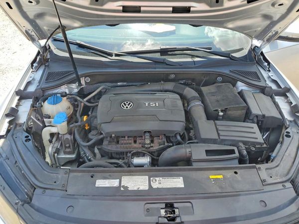 2017 VOLKSWAGEN PASSAT