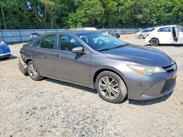 2016 TOYOTA CAMRY