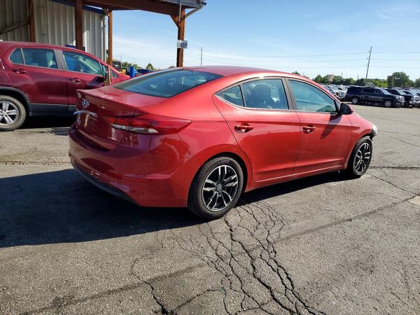 2018 HYUNDAI ELANTRA SE