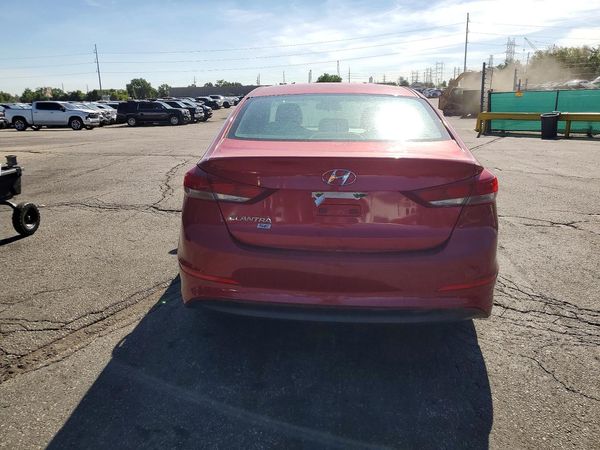 2018 HYUNDAI ELANTRA SE