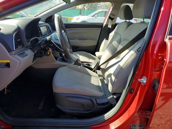 2018 HYUNDAI ELANTRA SE