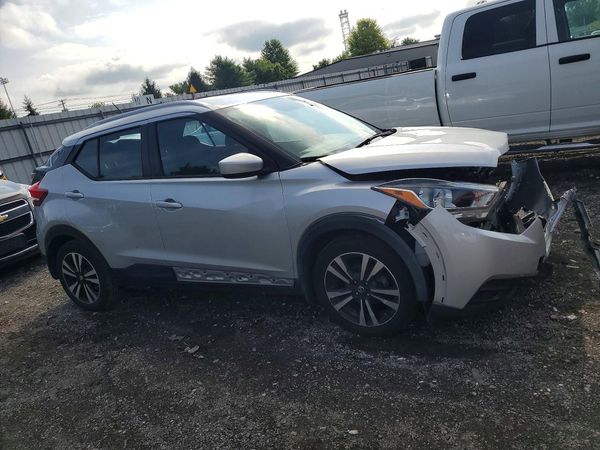 2019 NISSAN KICKS