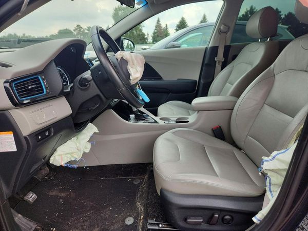2017 KIA NIRO Touring / Touring Tech