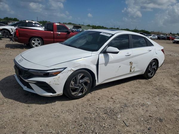 2024 HYUNDAI ELANTRA